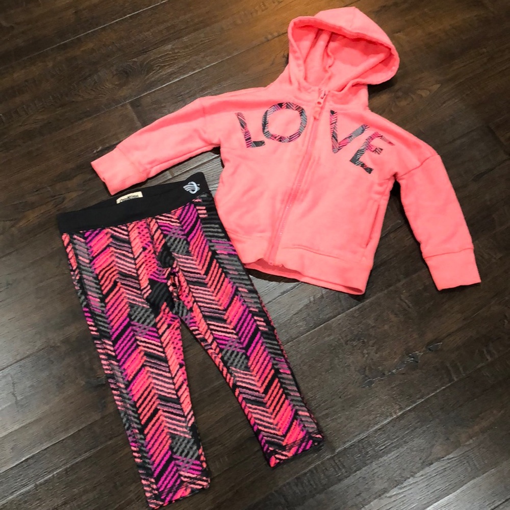 OshKosh B’gosh Sweatshirt and Leggings